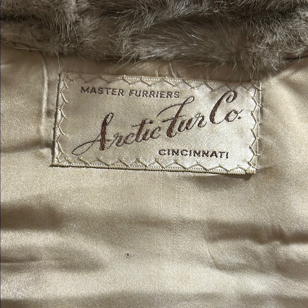 Authentic SHAWL- EMBA Sapphire natural blue Mink Size S. - Picture 7 of 10
